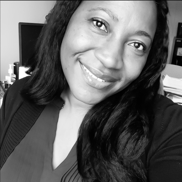 Meet Evelyn!  Welcome to my closet (comments full) - Picture 5 of 11